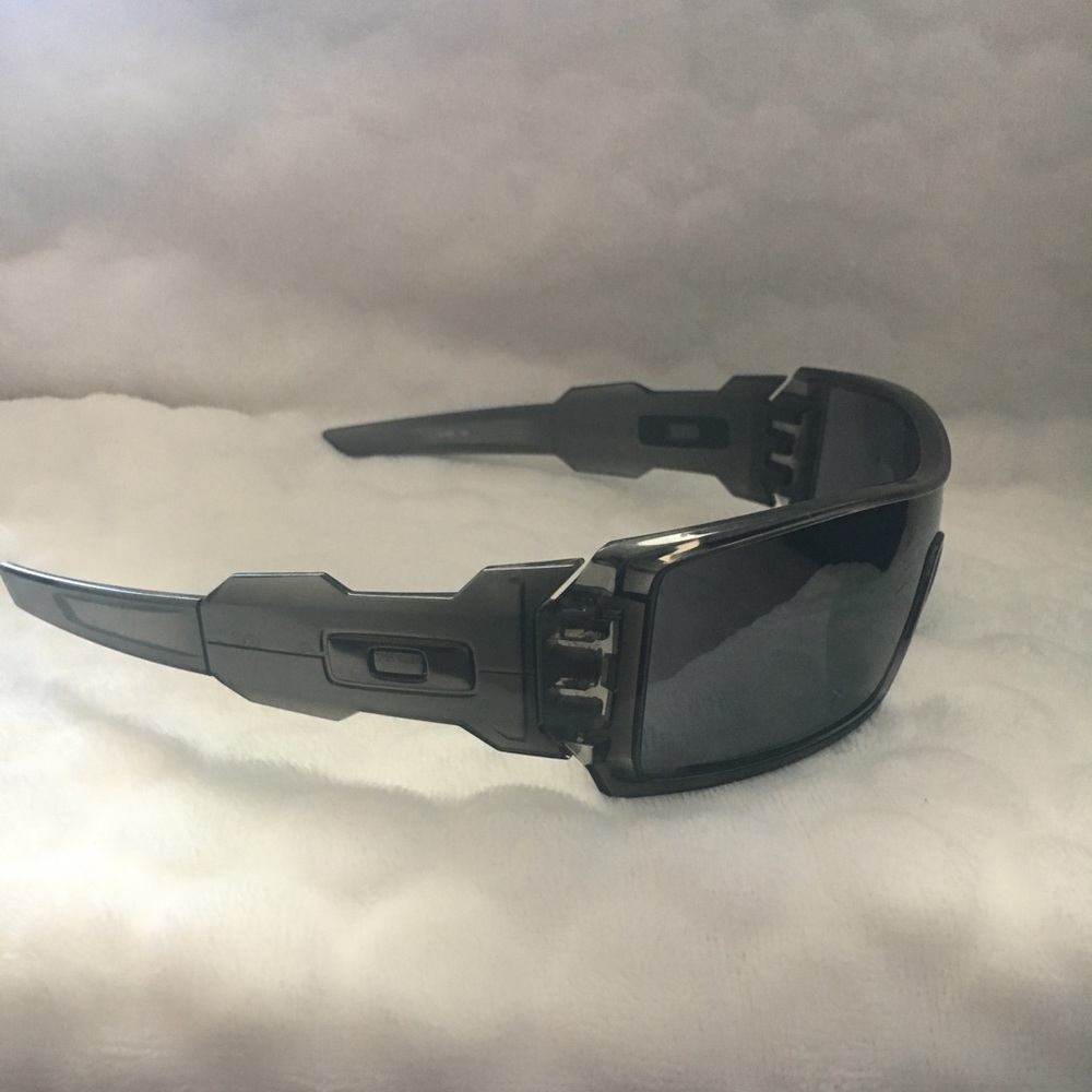 OAKLEYS OIL RIG LIM EDITION